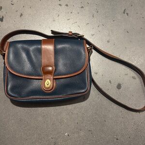 Vintage coach sheridan mayfield leather crossbody bag navy brown tan 4225